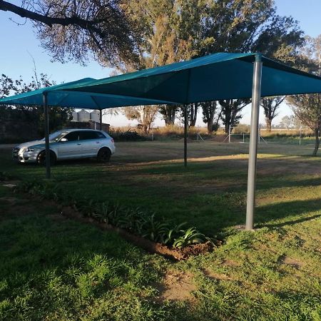 Готель Biekiesvlei Lichtenburg Екстер'єр фото